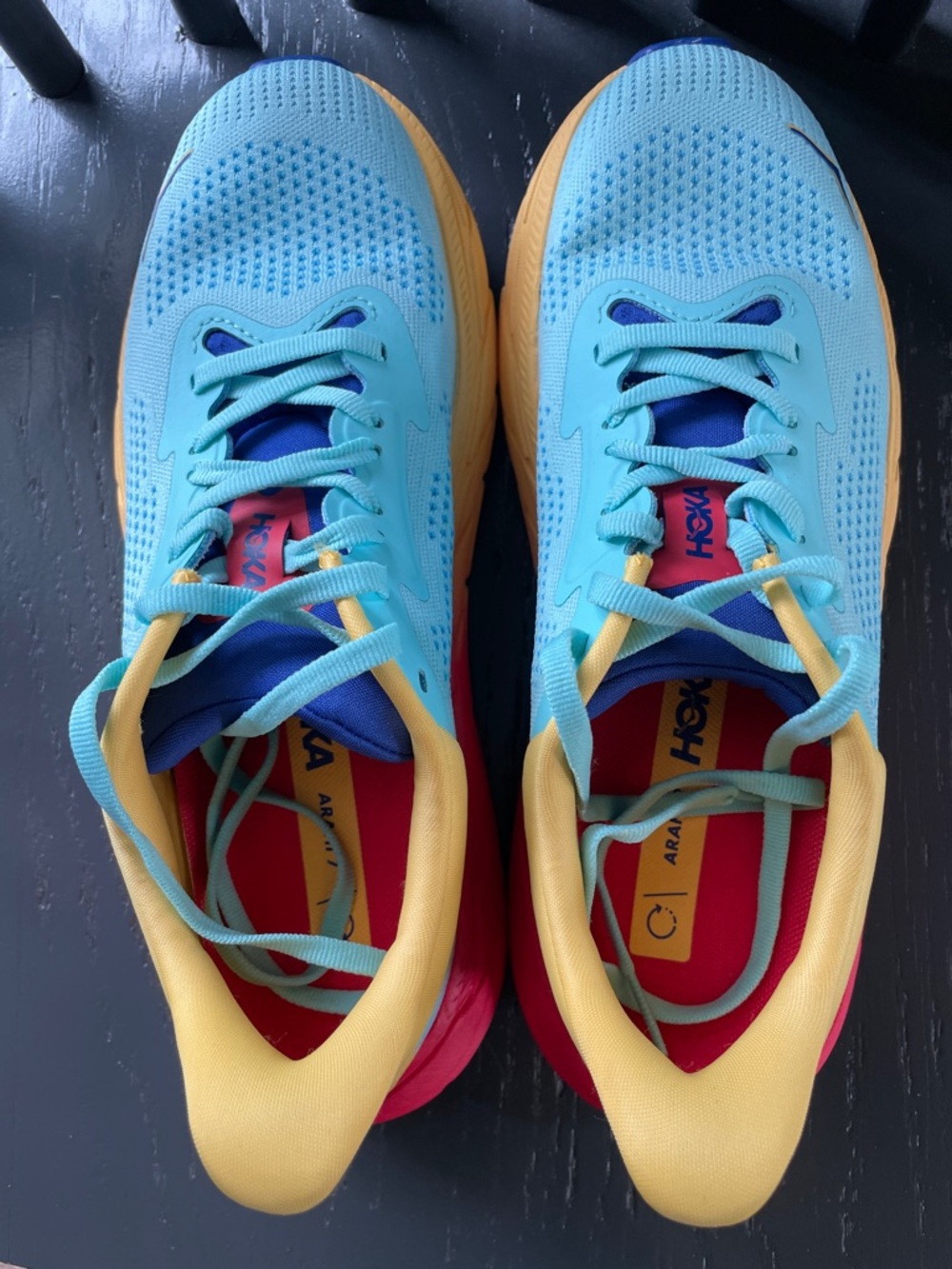 HOKA Arahi 7 Women's Light Blue Yellow/Red Sole Running Shoe Size 7.5